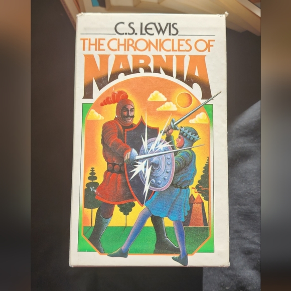 Chronicals of Narnia Vintage 1970's Box set 7 books total - Picture 4 of 7